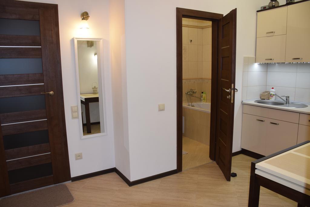 Near Citadel Apartment 2 Lviv Kamer foto